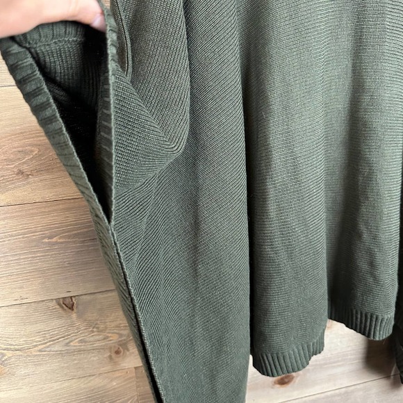 Lululemon Wool Be Cozy Dark Olive Green Poncho - Picture 5 of 5